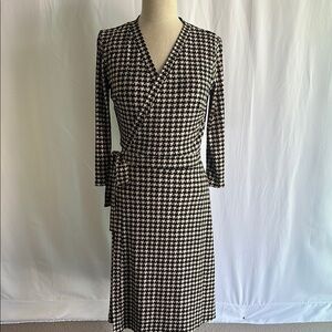 White House Black Market Reversible  Houndstooth Long Sleeve Wrap Dress